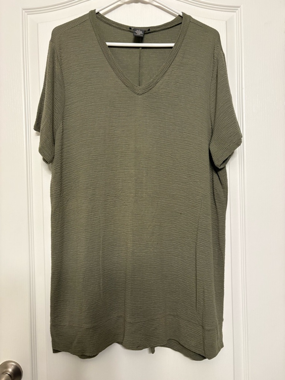 Adrianna Papell Olive V-Neck Textured Tunic